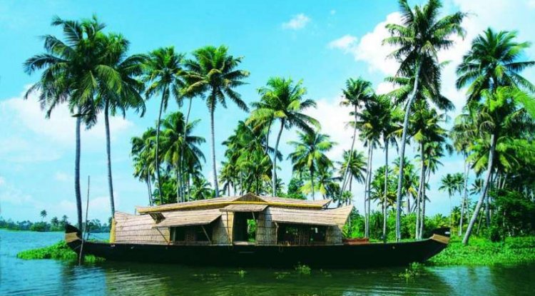 समुद्री तटों और वन्यजीव प्रेमियों के लिए जन्नत है केरल