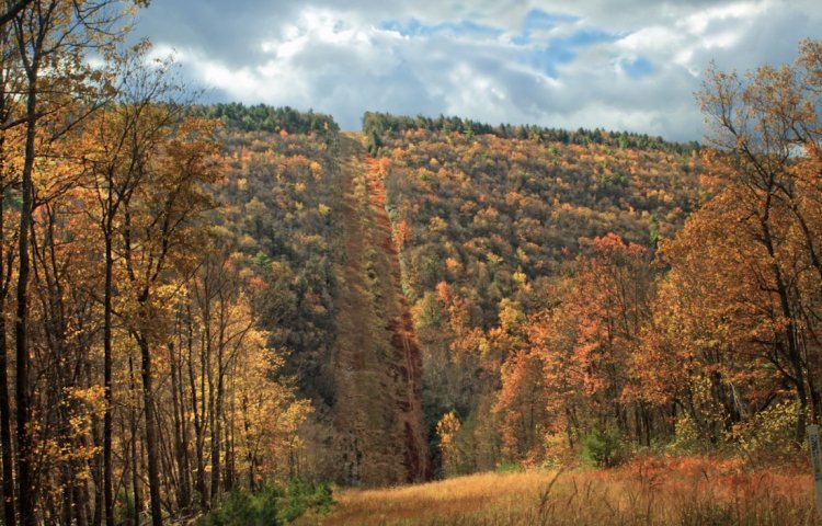 Fed Court Blocks Natural Gas Pipeline From Crossing Appalachian Trail