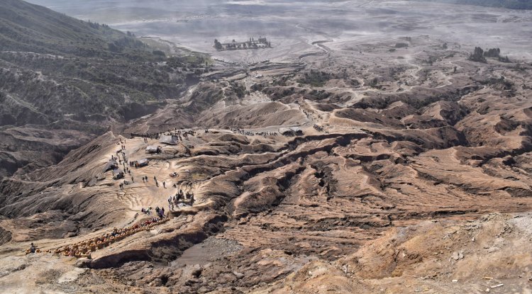 A Complete Guide for Visiting Mount Bromo and Nearby Places in 2023