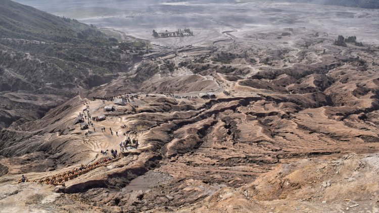 A Complete Guide for Visiting Mount Bromo and Nearby Places in 2023