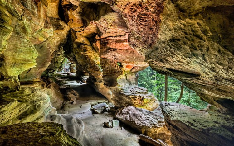 Unveiling the Enchanting Rock House in Hocking Hills State Park, Ohio