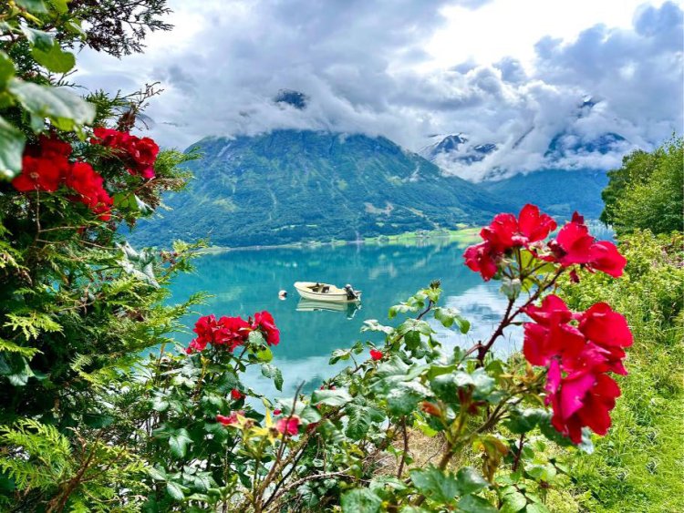 Hjelle by Oppstryn: Discovering Marvels in a Norwegian Village by the Glacial Lake