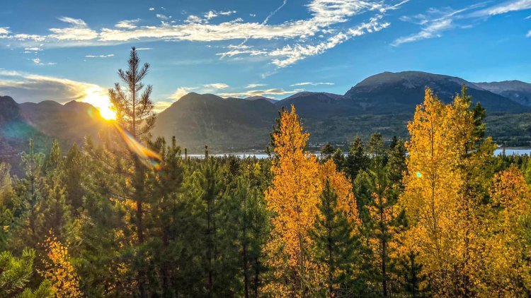 My Favorite Color is October: Exploring the Breathtaking Beauty of Fall in Denver