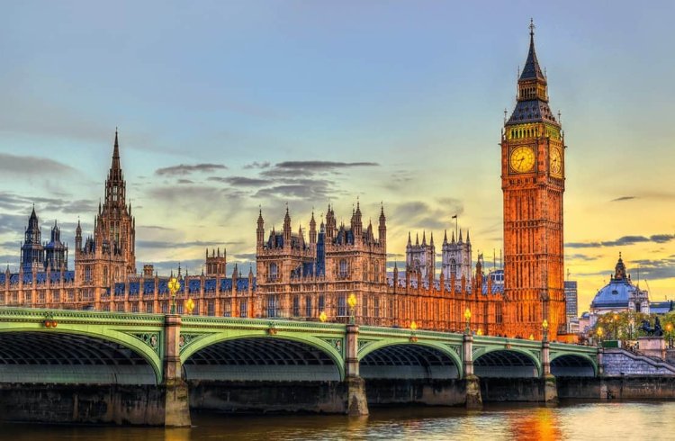 UK Allows Standard Visitors to Work With Approval