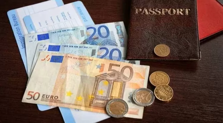 Carrying cash on your international trip? Know legal limits and exceptions