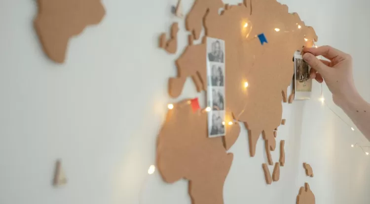 Turn Travel Memories into Art: Creative Ways to Display Your Adventures 