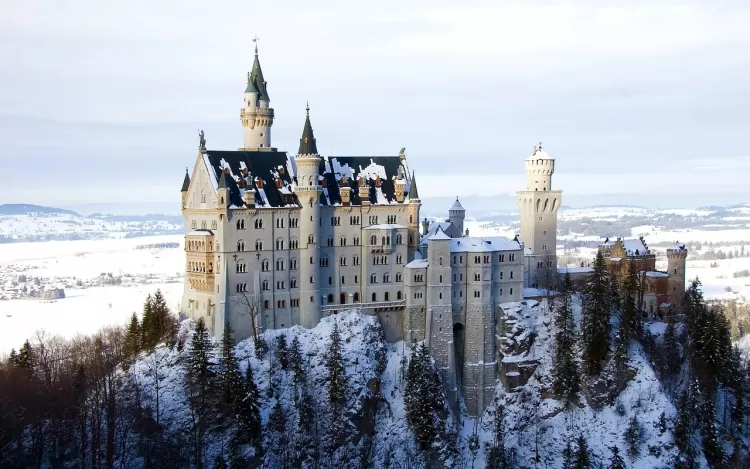Unusual Weekend Getaways Europe: 26 Best City Breaks in 2025