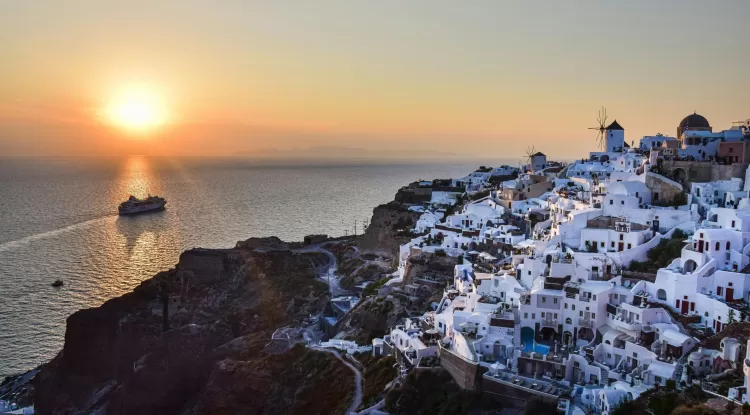 Experience Unforgettable Moments with a Santorini Sunset Cruise