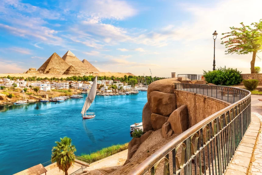 Egypt Travel Guide 2025: Best Destinations, Itinerary & Tips | The Global Roamer