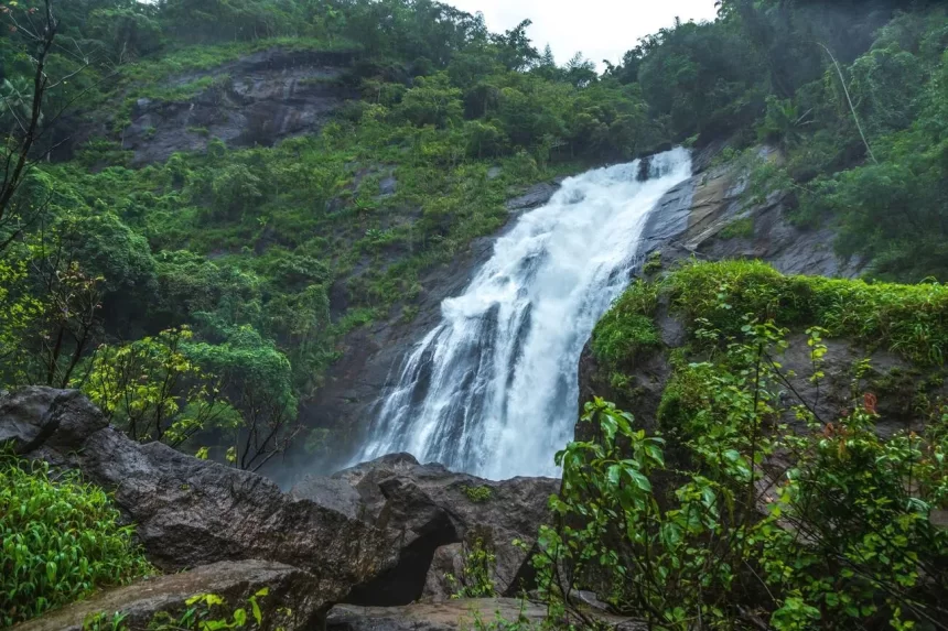 8 Offbeat Monsoon Destinations in Gujarat &amp; Maharashtra