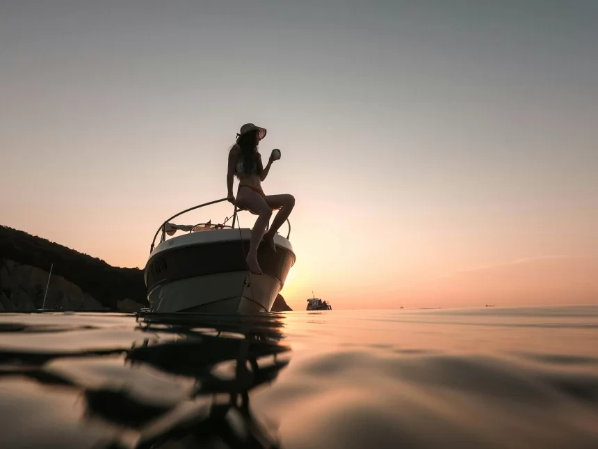 How to Plan a Luxury Getaway on the Water